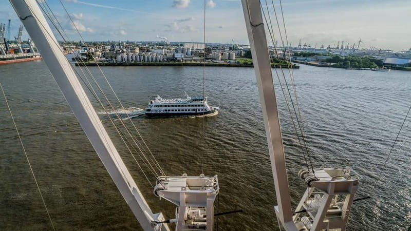 Hamburg: Guided Grand Harbor Sightseeing Cruise by Ship - Kapitän Prüsse and the value of real-time harbor talk (in German)