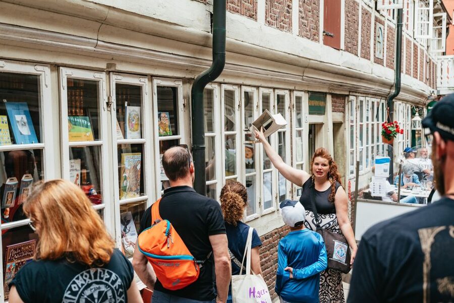 Hamburg: Guided Walking Tour for Magic Fans - The finish at Krameramtsstuben: a satisfying wrap point
