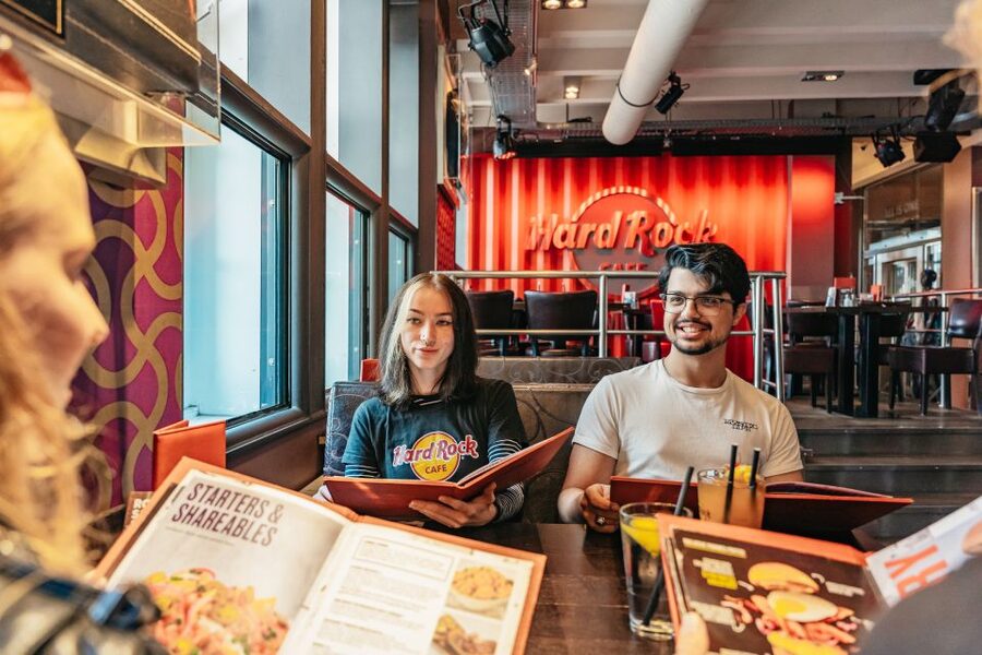 Hamburg: Hard Rock Cafe Skip-the-Line Meal - Where to sit: rooftop terrace, indoor rock spaces, and best photo angles