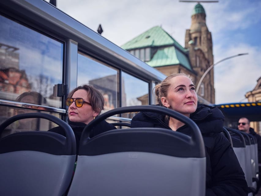 Hamburg: Hop-On Hop-Off Bus City Tour - Line F - Outer Alster Lake and the swan moments on Alster