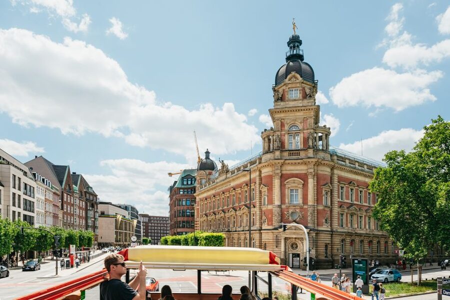 Hamburg: Hop-On Hop-Off Bus with Alster or Harbor Cruise - Key things to know before you go