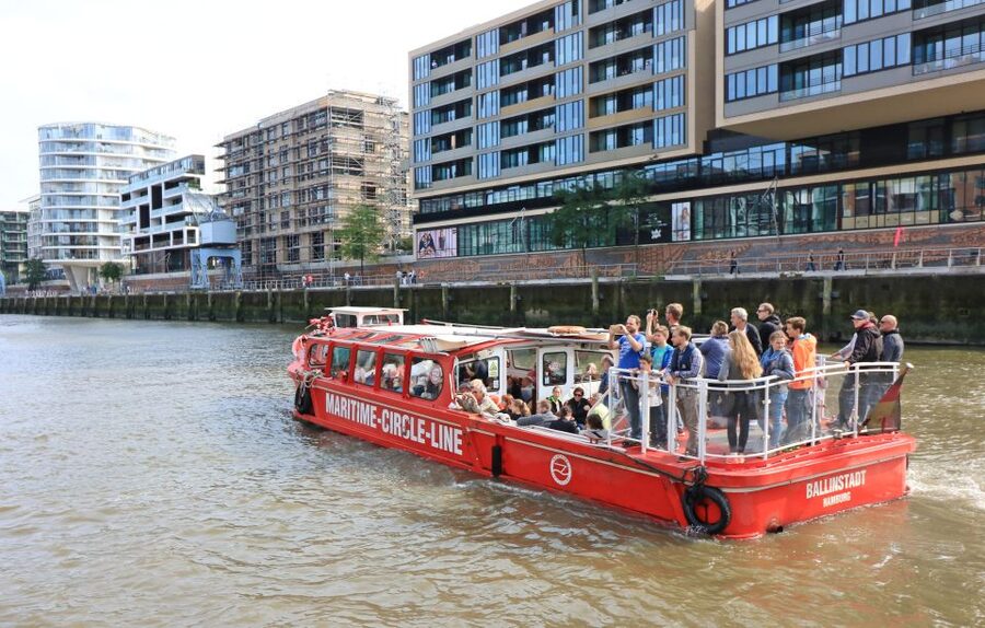 Hamburg: Hop-On Hop-Off Harbor Cruise with Commentary - Getting Started at Landing Bridge 10 (So You Board the Right Boat)