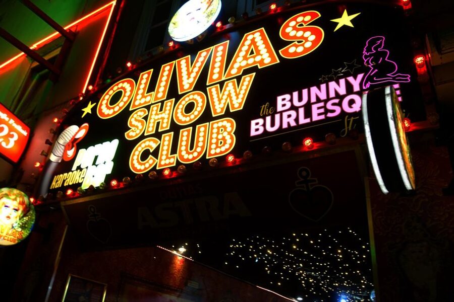 Hamburg: In the Footsteps of "Olivia" Reeperbahn Tour - Why This 2-Hour Reeperbahn Walk Feels Just Right