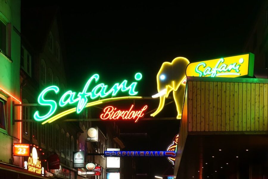 Hamburg: In the Footsteps of "Olivia" Reeperbahn Tour - Hans-Albers-Platz, Zur Ritze, and the Streets That Name Your Night