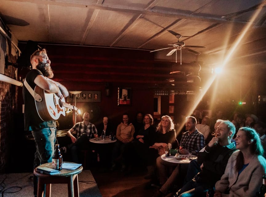 Hamburg: Moin Comedy Club Stand Up Comedy Live Show Ticket - Your ticket, seating, and what you actually get