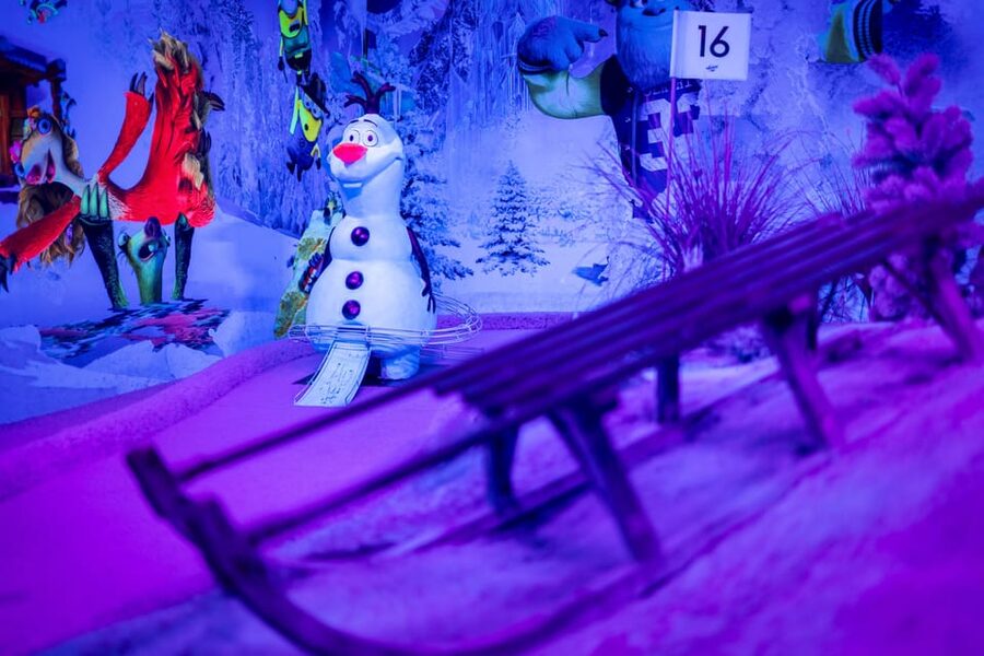 Hamburg: Moviegolf Experience - Your 18 Holes on Artificial Turf, Why It Feels Different