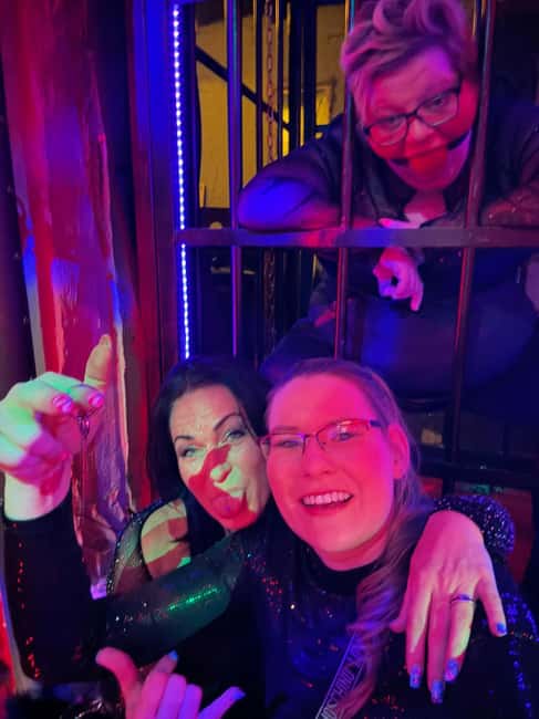 Hamburg: Neighborhood tour with a former dominatrix - Key things that make this tour worth your hour