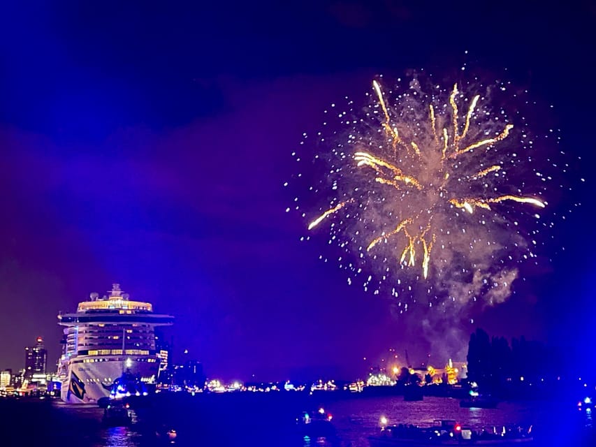 Hamburg: New Years Eve Harbour Cruise - The fireworks rule, why it matters for what you choose to expect