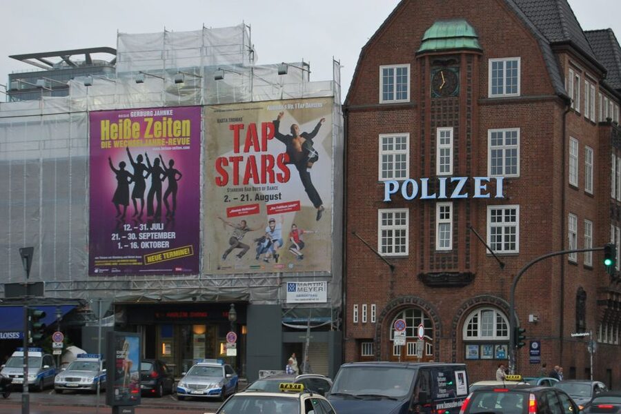 Hamburg: Private 2-Hour Guided Tour in Your Own Bus - Town Hall and Stock Exchange, where the city’s center speaks loudly