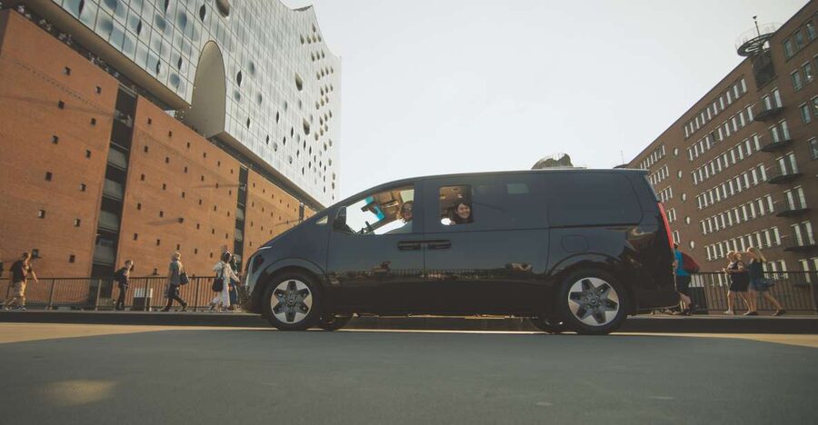 Hamburg: Private 3-Hour Guided Car Tour - Price and value: how $530 per group works in real life