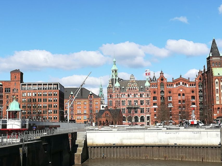 Hamburg: Private 3-Hour Guided Car Tour - Meeting point comfort, pickup timing, and what that means for your day
