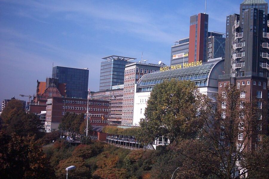 Hamburg: Private 75-Minute Tour of St. Pauli - Davidstrasse and the Reeperbahn: stories with rules, not slogans