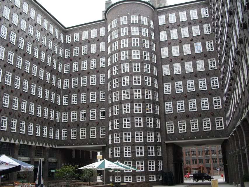 Hamburg: Private Tour Down Town around City Hall - Key highlights you should care about
