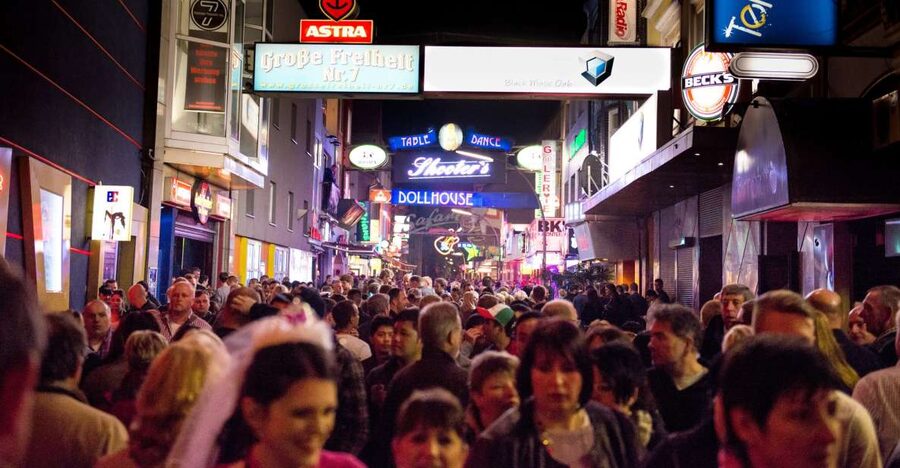 Hamburg: Private Tour Red Light District Walking Tour - Price and value: $460 per group (up to 15 people)