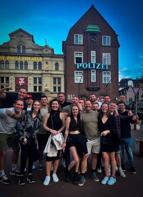 Hamburg: Pubcrawl & Nightlife Tour auf St.Pauli - Who should book this Hamburg St. Pauli pub crawl?
