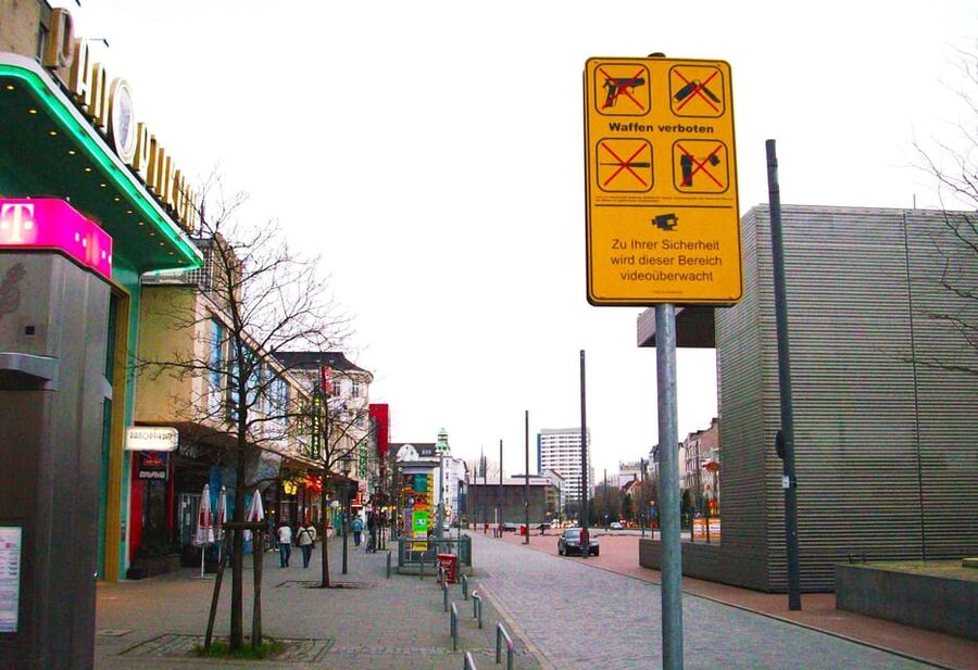 Hamburg: Reeperbahn & St. Pauli by Day - Starting at Millerntorplatz, right by St. Pauli Stadium