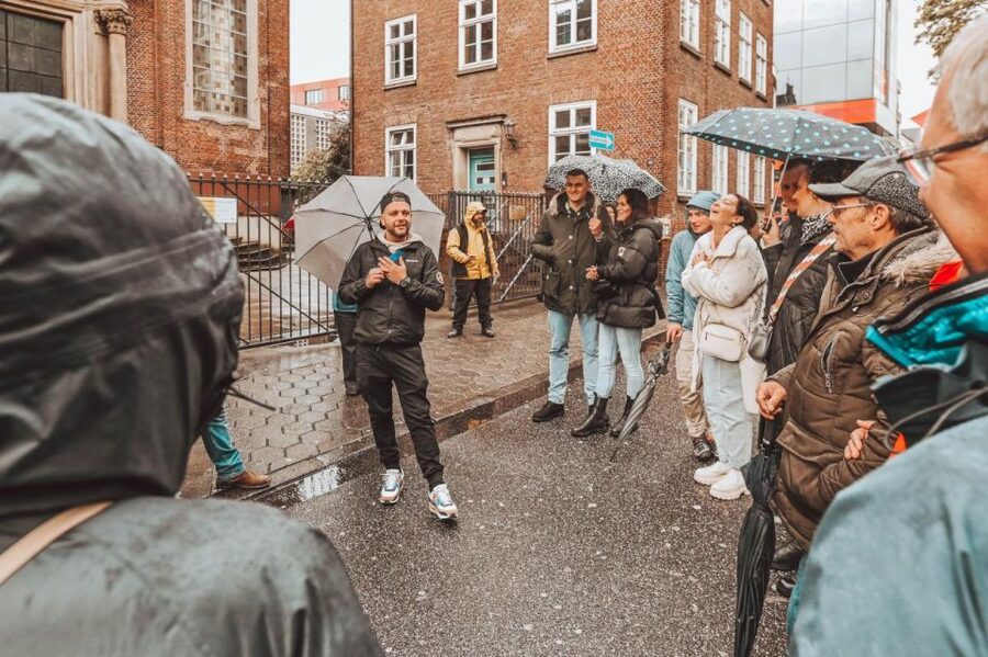 Hamburg: Reeperbahn & St Pauli Guided Tour with Kiez Insider - Learning the Stars, Starlets, and Stories Without Losing the Real Neighbors