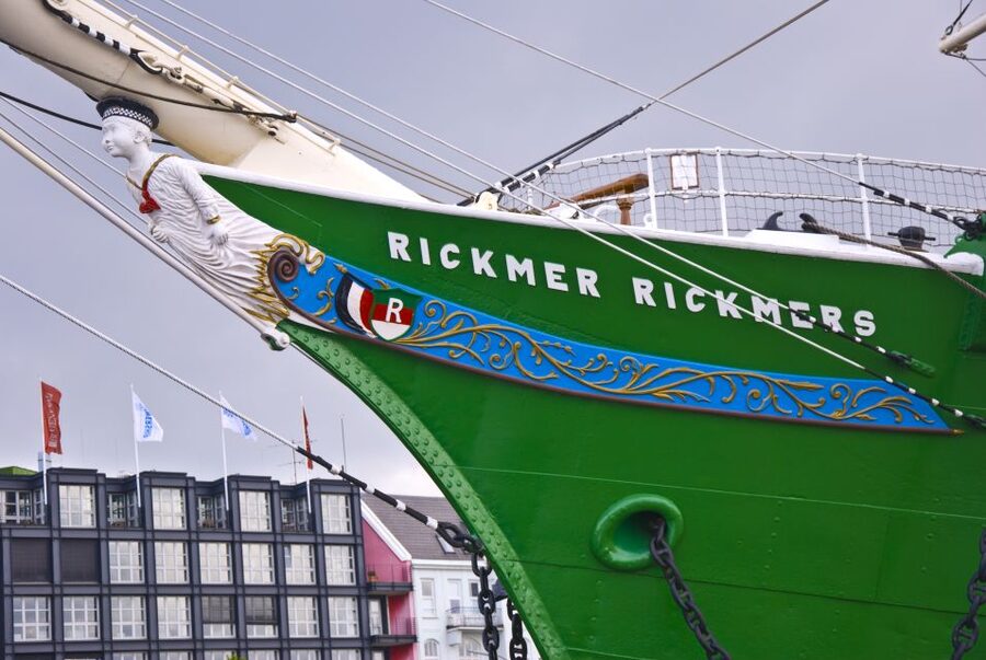 Hamburg: RICKMER RICKMERS Museum Entry Ticket - Crew and Officers’ Quarters: Where Detail Does the Teaching