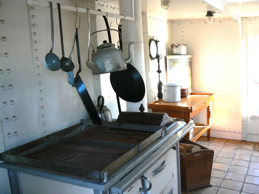 Hamburg: RICKMER RICKMERS Museum Entry Ticket - Maritime Exhibitions That Connect the Dots