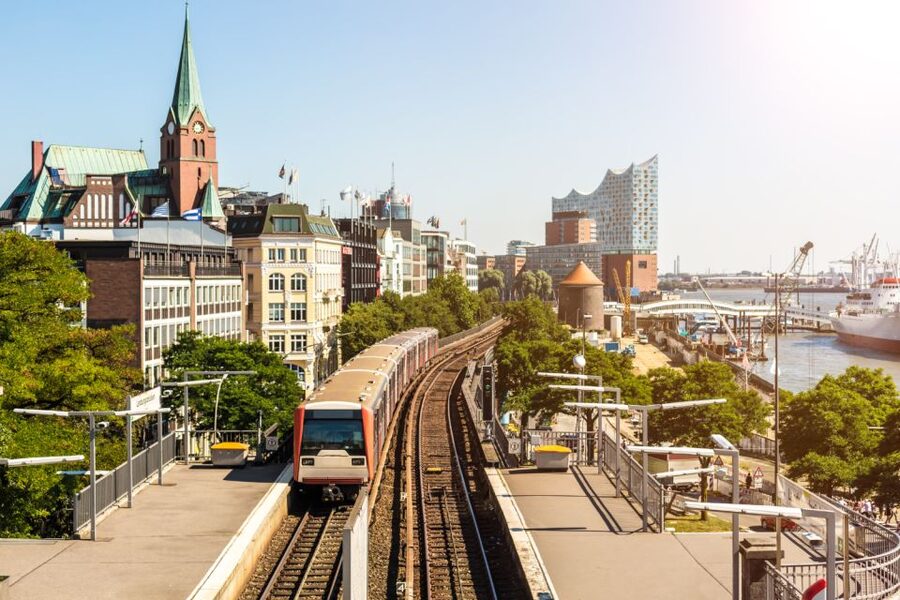 Hamburg: Scavenger Hunt Self-Guided Tour around the port - HafenCity and the modern skyline section you will actually enjoy
