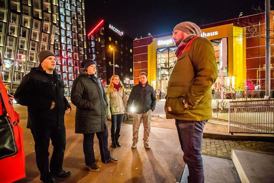 Hamburg: Sex and Crime in St. Pauli Tour for Ages 18+ - Time, walking style, and when to schedule it