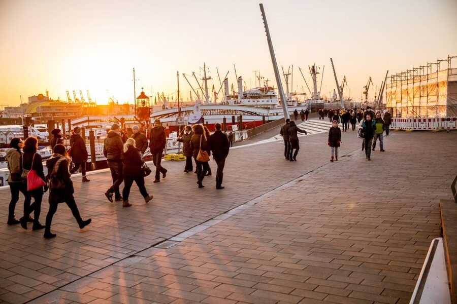Hamburg: Speicherstadt and HafenCity 2-Hour Tour - How to get the most out of the 2-hour walk