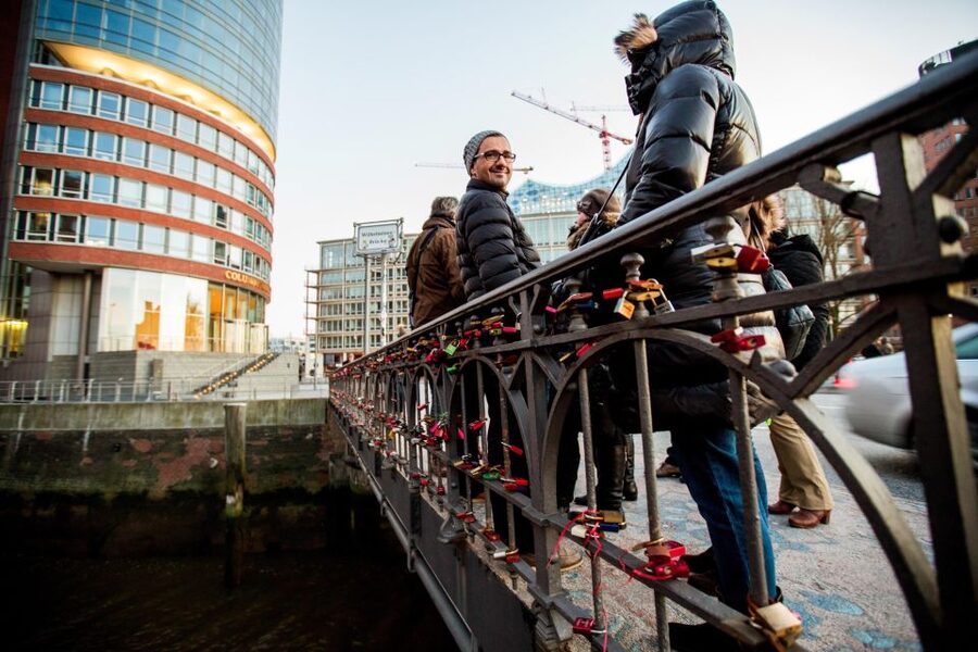 Hamburg: Speicherstadt and HafenCity 2-Hour Tour - Harbor views and the early photo stops: set the scene fast