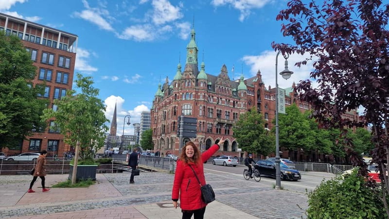 Hamburg: Speicherstadt, HafenCity + Elbphilharmonie Tour - Meeting at Baumwall, and how the 2-hour flow actually feels