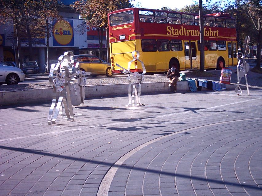 Hamburg: St. Pauli 1.5-Hour Tour - St. Pauli Church and Beatles-Platz, Landmarks With Context