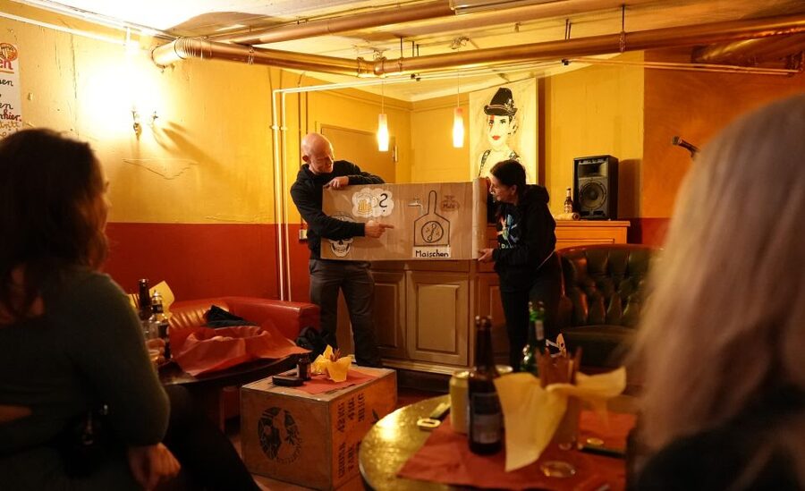 Hamburg: St. Pauli District and Beer Tour - Your walking pace and why it matters for beer tasting
