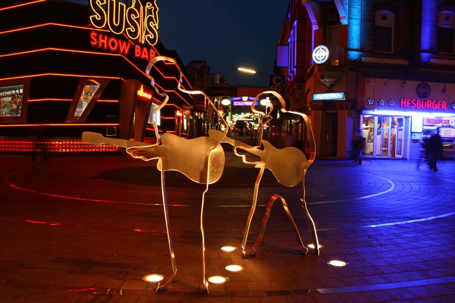 Hamburg St Pauli: Red Light District Walking Tour - Key things you’ll notice on this St Pauli walk
