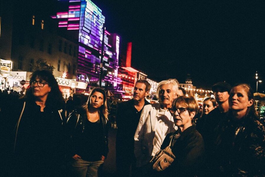 Hamburg: St. Pauli Tour with the White Dandy - Price and time: $34 for a 90-minute local story session