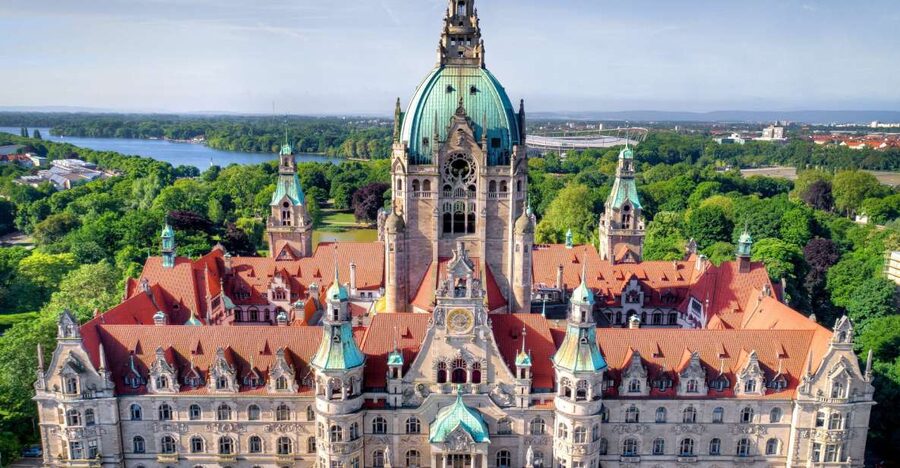 Hannover: New Town Hall exclusive Guided Walking Tour - Key things to know before you go