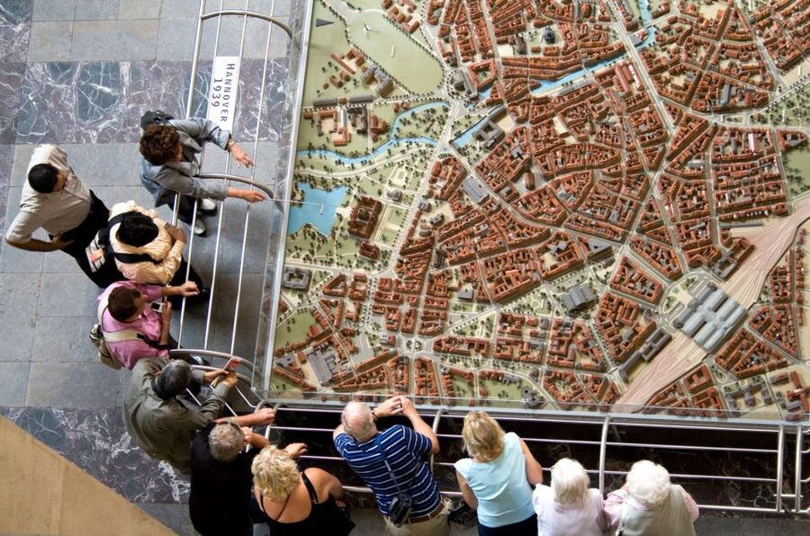 Hannover: New Town Hall exclusive Guided Walking Tour - Exclusive access at Hannover’s New Town Hall, not a standard sightseeing pass