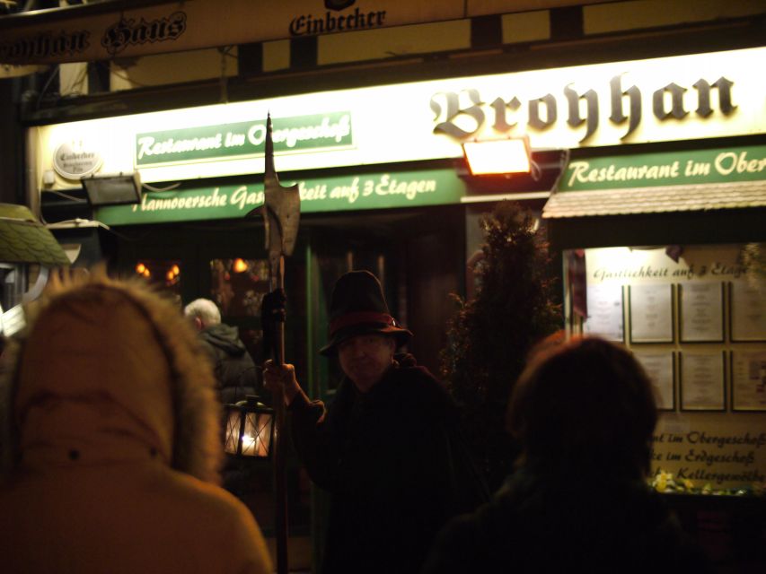 Hanover: Night tour with night watchman Melchior - Following Melchior through dark alleys and old-town corners