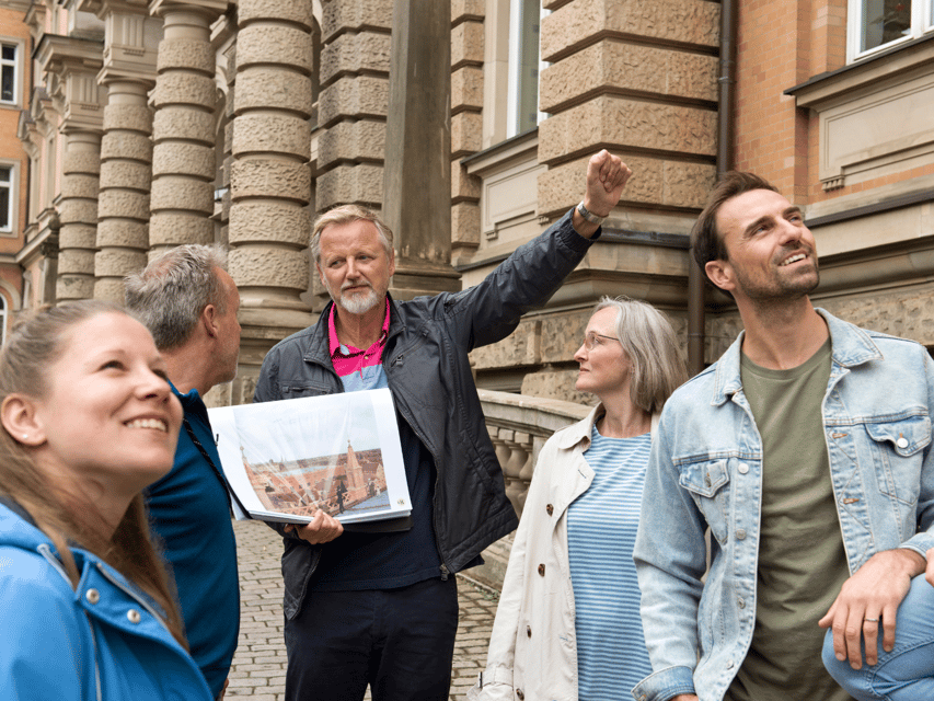 Hanover: Old Town Historical Walking Tour by Geo Epoche - Key things you will notice on this Hanover walking tour