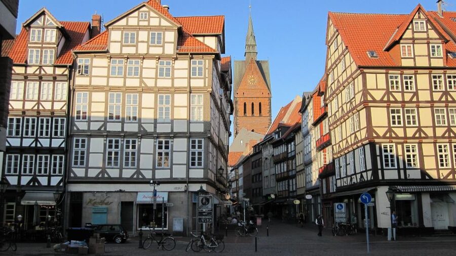 Hanover: Old Town Historical Walking Tour by Geo Epoche - Half-timbered Old Town streets: the “feel” you can’t get from photos