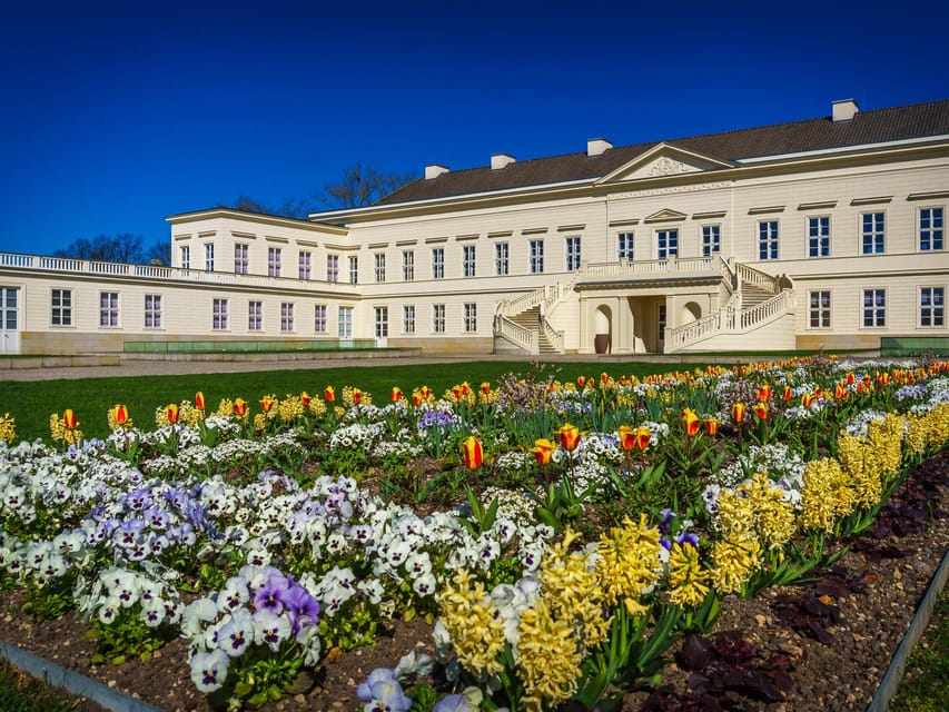 Hanover: Royal Gardens of Herrenhausen Guided Tour - The grotto by Niki de Saint Phalle, the colorful stop that changes the mood