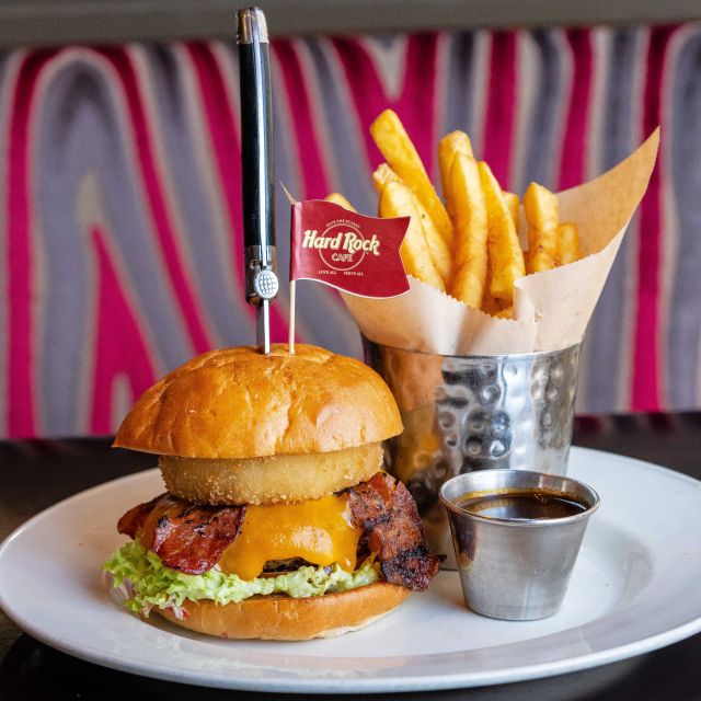 Hard Rock Cafe Berlin with Set Menu for Lunch or Dinner - Who will enjoy this Hard Rock set menu most