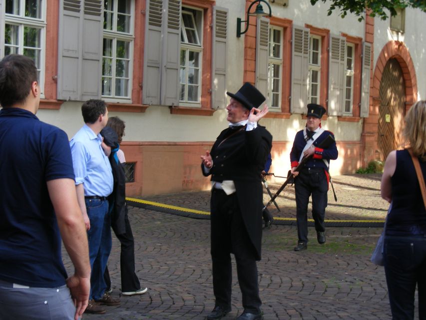 Heidelberg: 2-Hour Crime Tour with Costumed Guide - Kornmarkt Start: Finding the Madonna and Getting the Mood Right