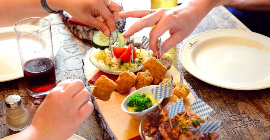 Heidelberg: Culinary city tour with delicious samples - Where the Heidelberg food tour starts, and why that matters