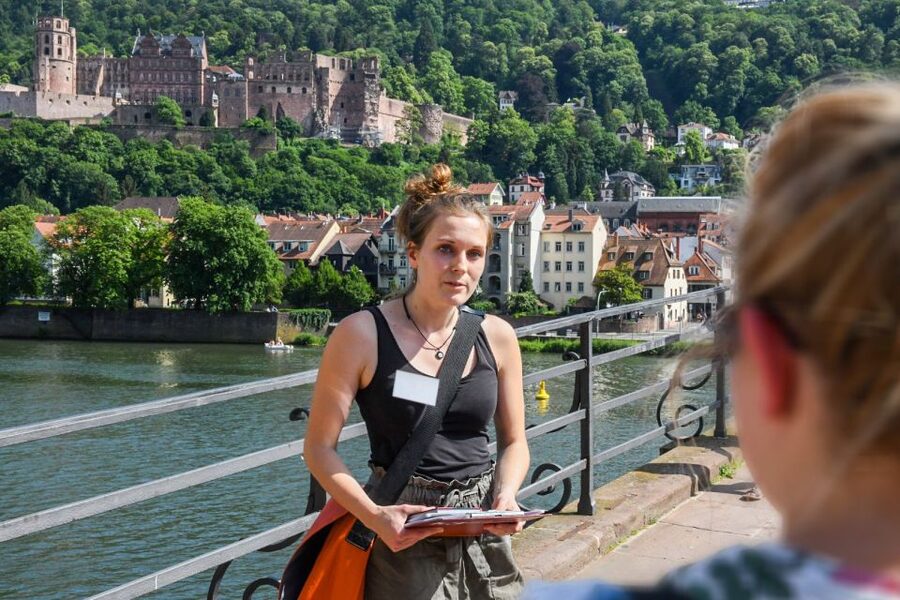 Heidelberg: Entertaining Guided Tour to Old Town Highlights - Old Town Streets, Medieval Layout, and the Fire of 1693