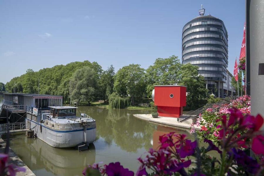 Heilbronn: Boat trip on the Neckar - The onboard experience: 1 drink included and comfortable, no-pressure seating