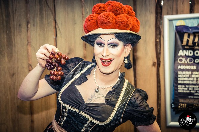 Hey, Hallöchen, Freiburg! - The Travestie City Tour with Betty BBQ - Price and value for a 1 hour 20 minute show-walk