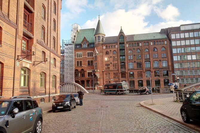 Historic Free Tour of Hamburg Old Warehouse District - Timing, group size, and what to bring for comfort