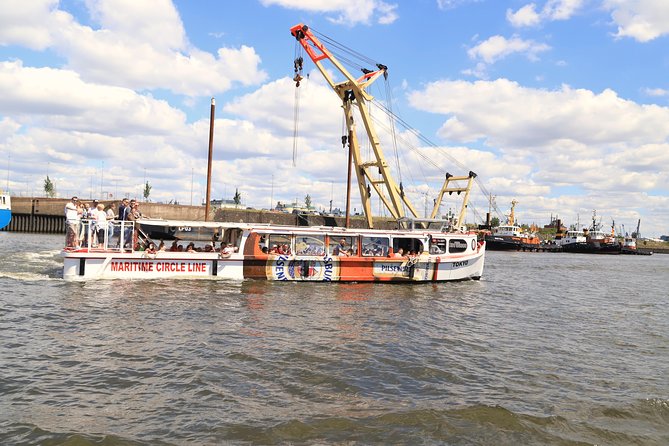 Hop-on hop-off on the water with the Maritime Circle Line in Hamburg - Stop 3: Internationales Maritimes Museum Hamburg, 3000 years on nine decks