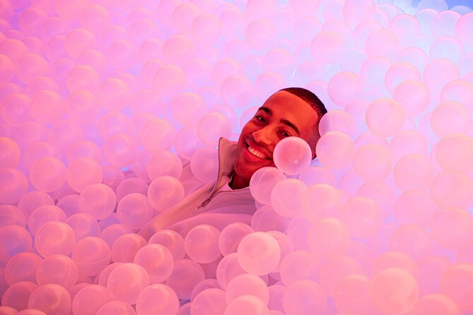 IKONO Berlin. Immersive Experience - Sound, Atmosphere, and the Choice to Be the Artist