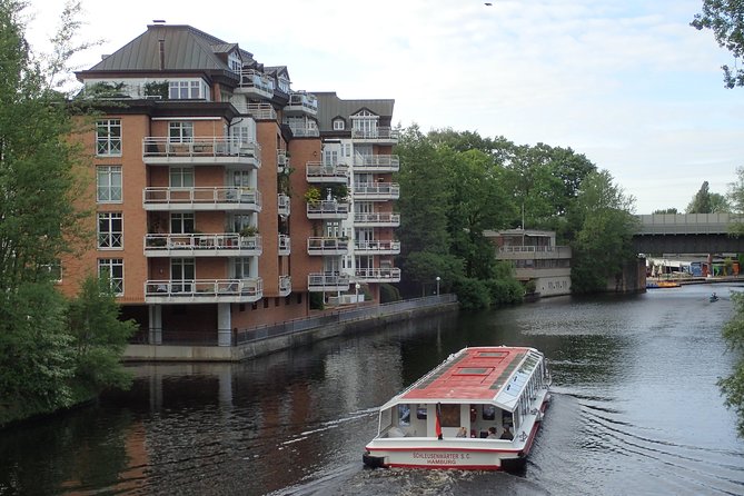 Kanalfahrt - Discover the different faces of the city! - Who should book this Kanalfahrt