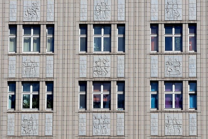 Karl-Marx-Allee Tour: Life and Architecture in East Berlin - Karl-marx-bustendenkmal and Strausberger Platz After the Wall