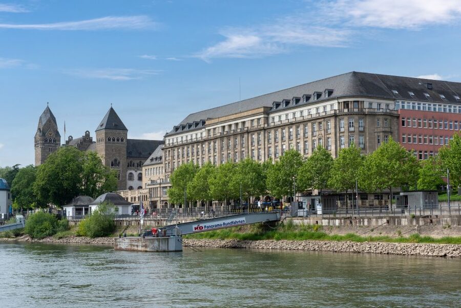 Koblenz: Old Town Sightseeing Cruise along the Rhine - Boarding at Konrad-Adenauer-Ufer (Bridge 2): The Launch Point That Makes Walking Easy